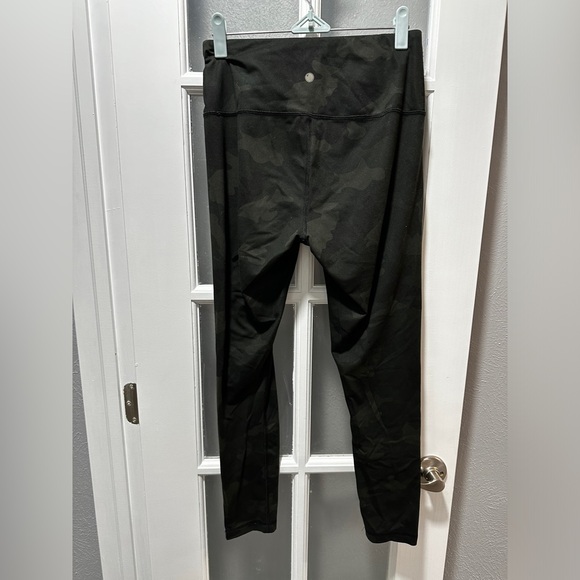 ⭐️SOLD⭐️ YOGALICIOUS Lux Supportive Waistband Ankle Leggings - Picture 4 of 7